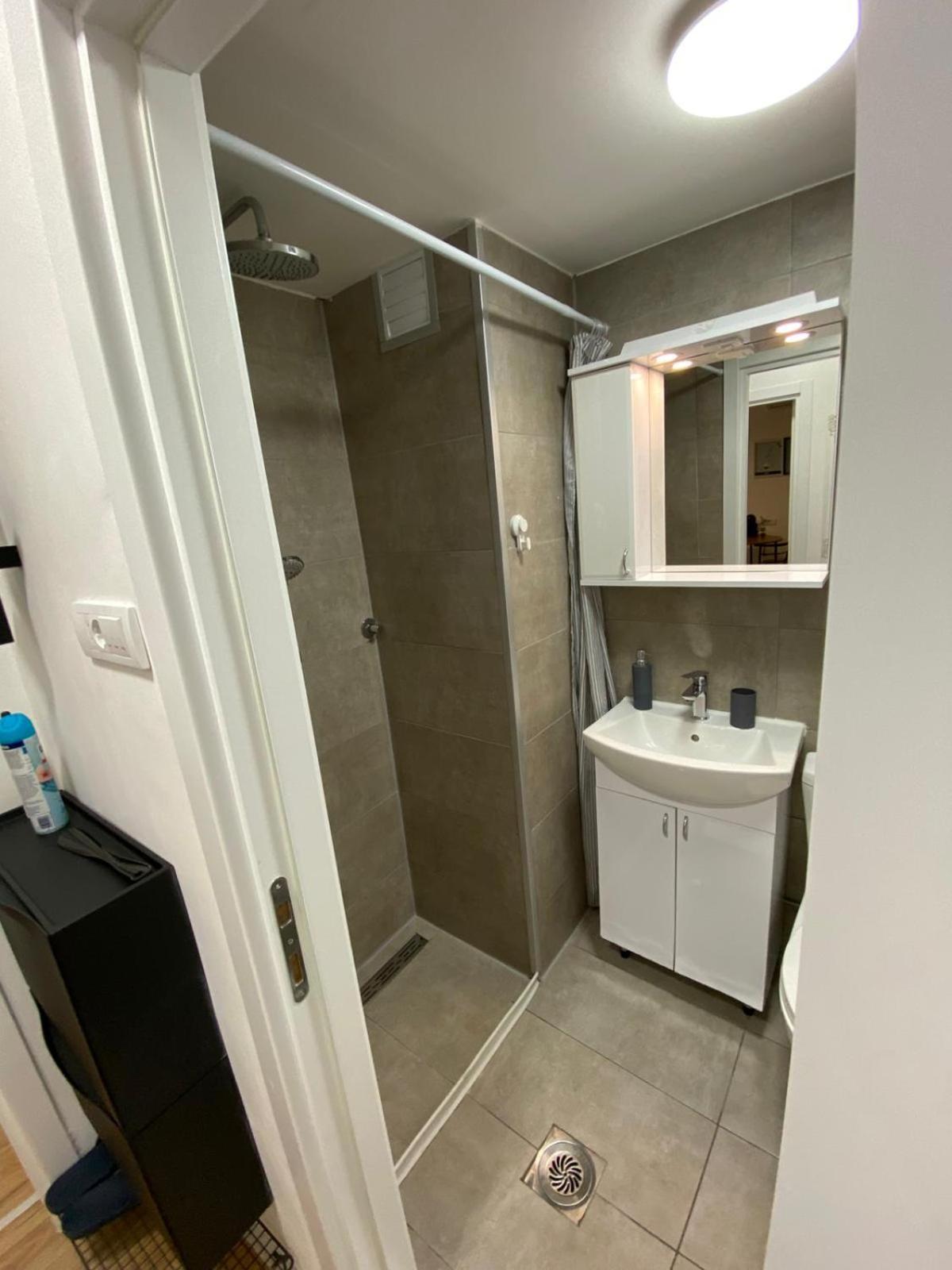 Urban Oasis Apartment Sajmiste Экстерьер фото